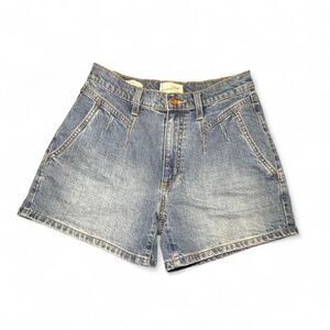 Universal Thread Women’s High Rise Midi Denim Shorts Blue Size 2/26 Casual Summe